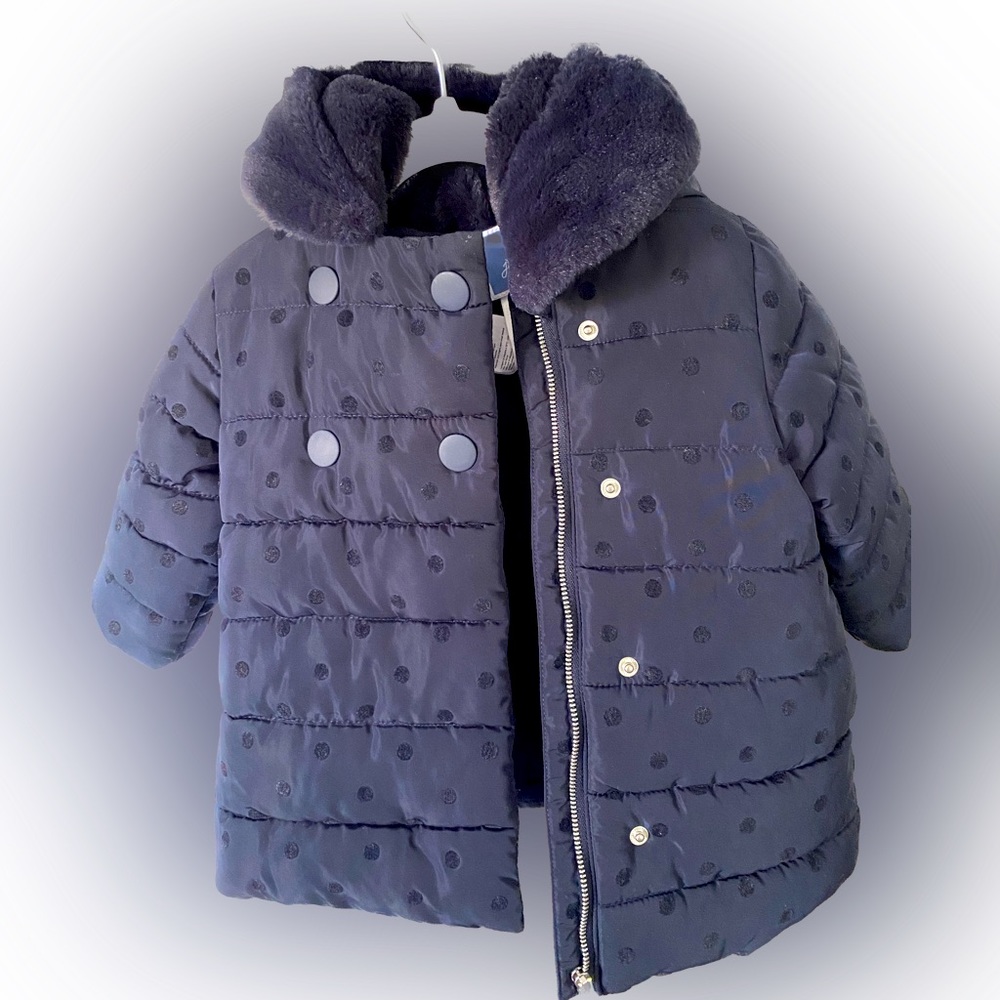 Perfect for a cold winter.  Navy blue jacadi bubble coat.